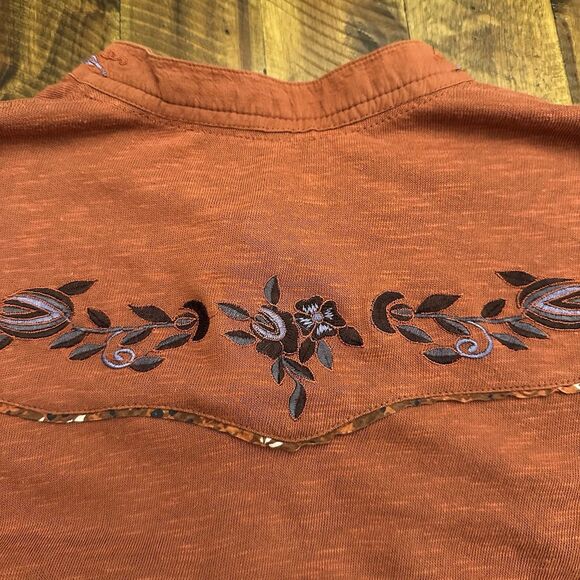 Free People Sundance Kid Western Henley Top Floral Embroidered Small Pearl Snap - Picture 9 of 14